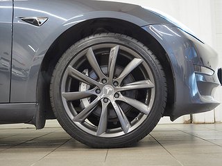 Sedan Tesla Model 3 9 av 21