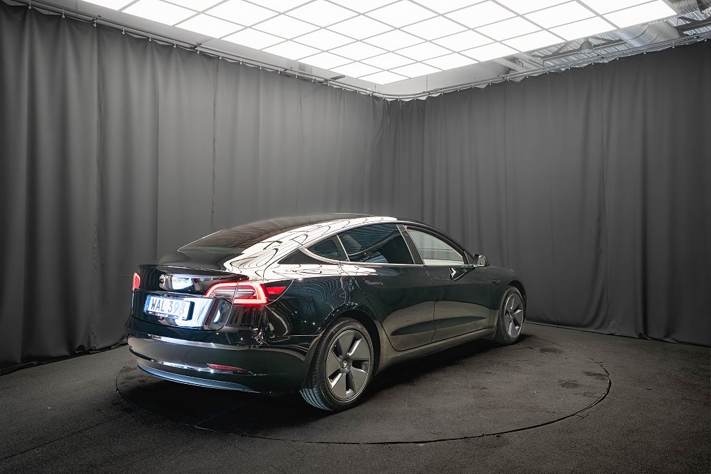 Tesla Model 3 Standard Range PANO LÄDER KAMERA 1-ÄGARE MOMS