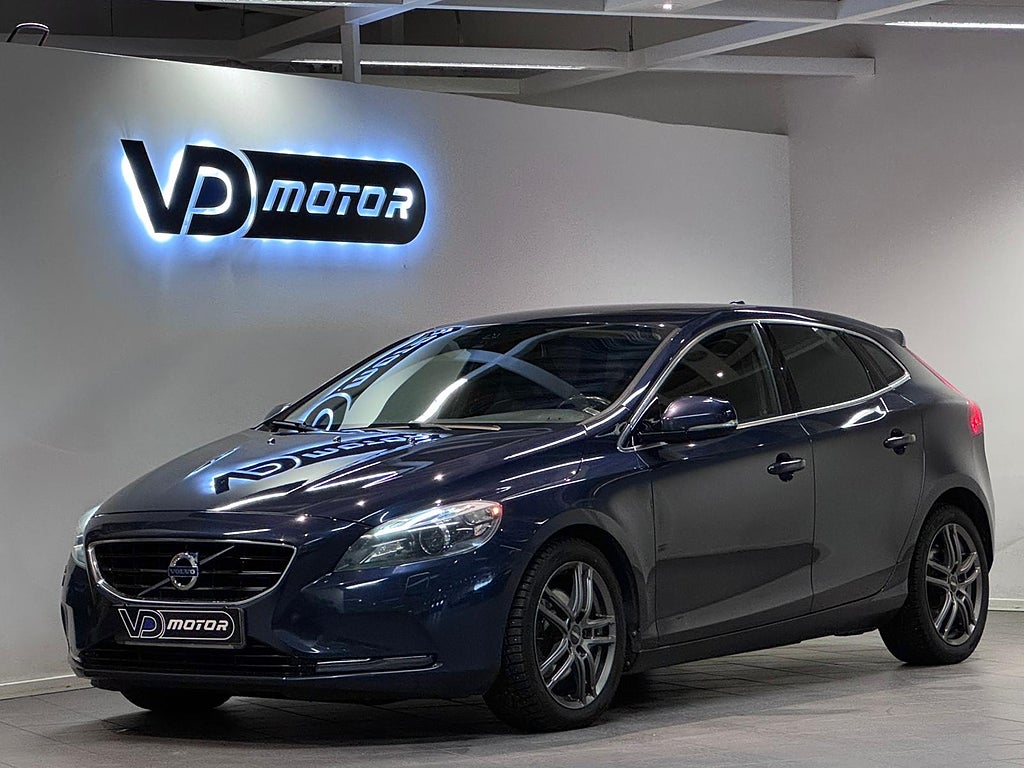 Volvo V40 T4 Momentum Backkamera 180hk