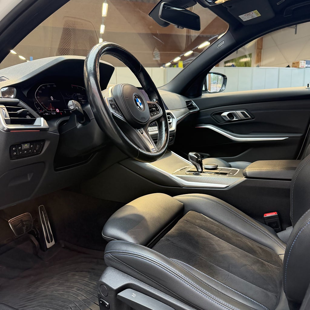 BMW 320D xDrive Touring M Sport Carplay Navi Drag