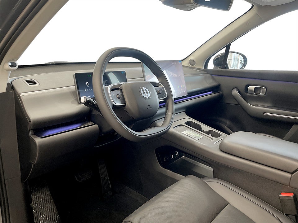 Bild på Leapmotor C10 EREV Design ProMax räckvidd 970km - OMGÅENDE LEVERANS!