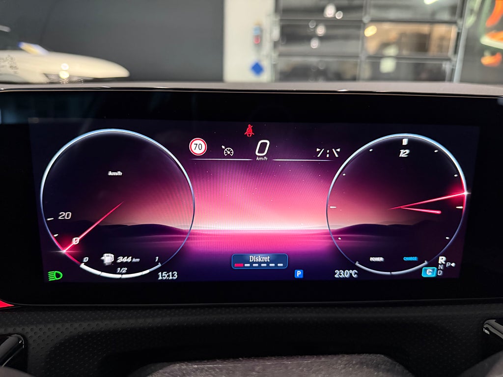 Mercedes-Benz CLA 200 AMG Premium El-stolar 19tum - bild 17