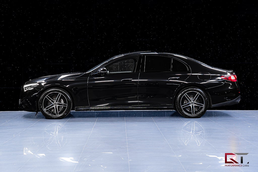 Mercedes-Benz E300 de 4M AMG Adv+ Bur-4D Pano Förarassistpaket+ SuperScreen