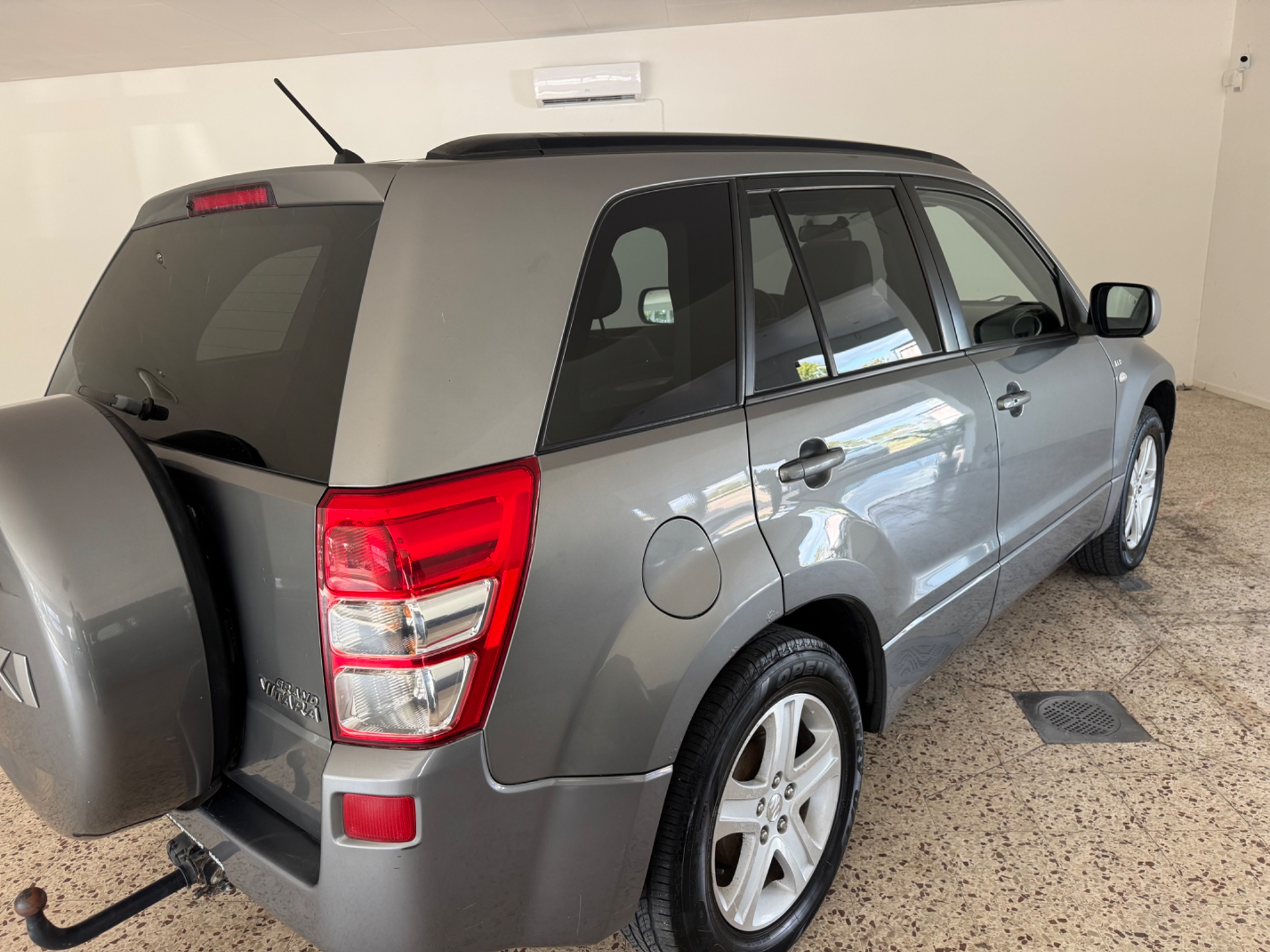 Suzuki Grand Vitara 2009, bild 3/37