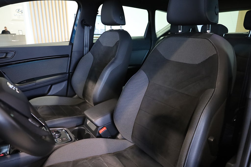 Seat Ateca 1.5 TSI AUT Xcellence Värmare Kamera Navi  Panorama 2019