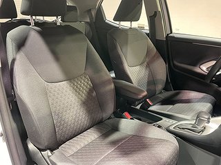 Halvkombi Toyota Yaris 10 av 22