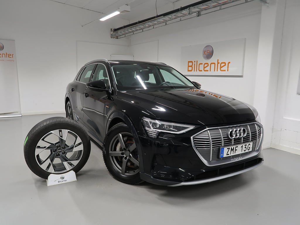 Audi E-Tron *3,99% RÄNTA* 55 quattro V-Däck ingår Drag-Kamera-Skinn