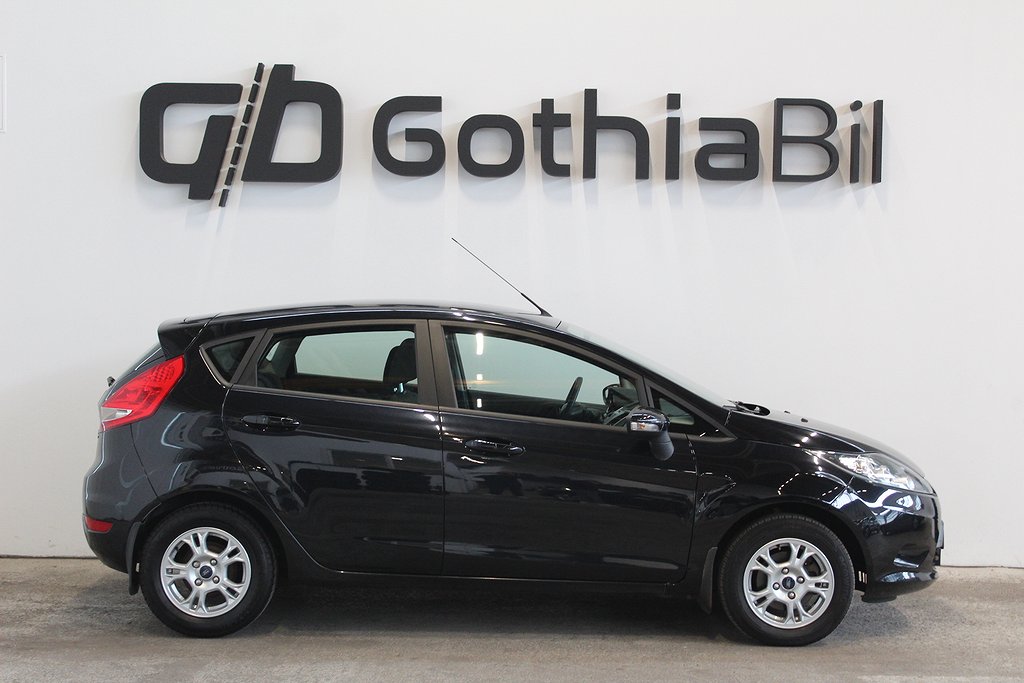 Ford Fiesta 5-dörrar 1.25 Trend Kamrem bytt V-hjul 3,95%