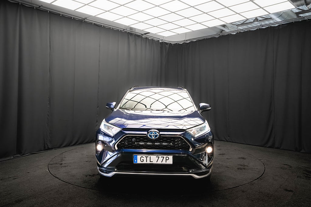 Toyota RAV4 Plug-in AWD LAUNCH DRAG KAMERA M&K-VÄRMARE 1-ÄGARE MOMS