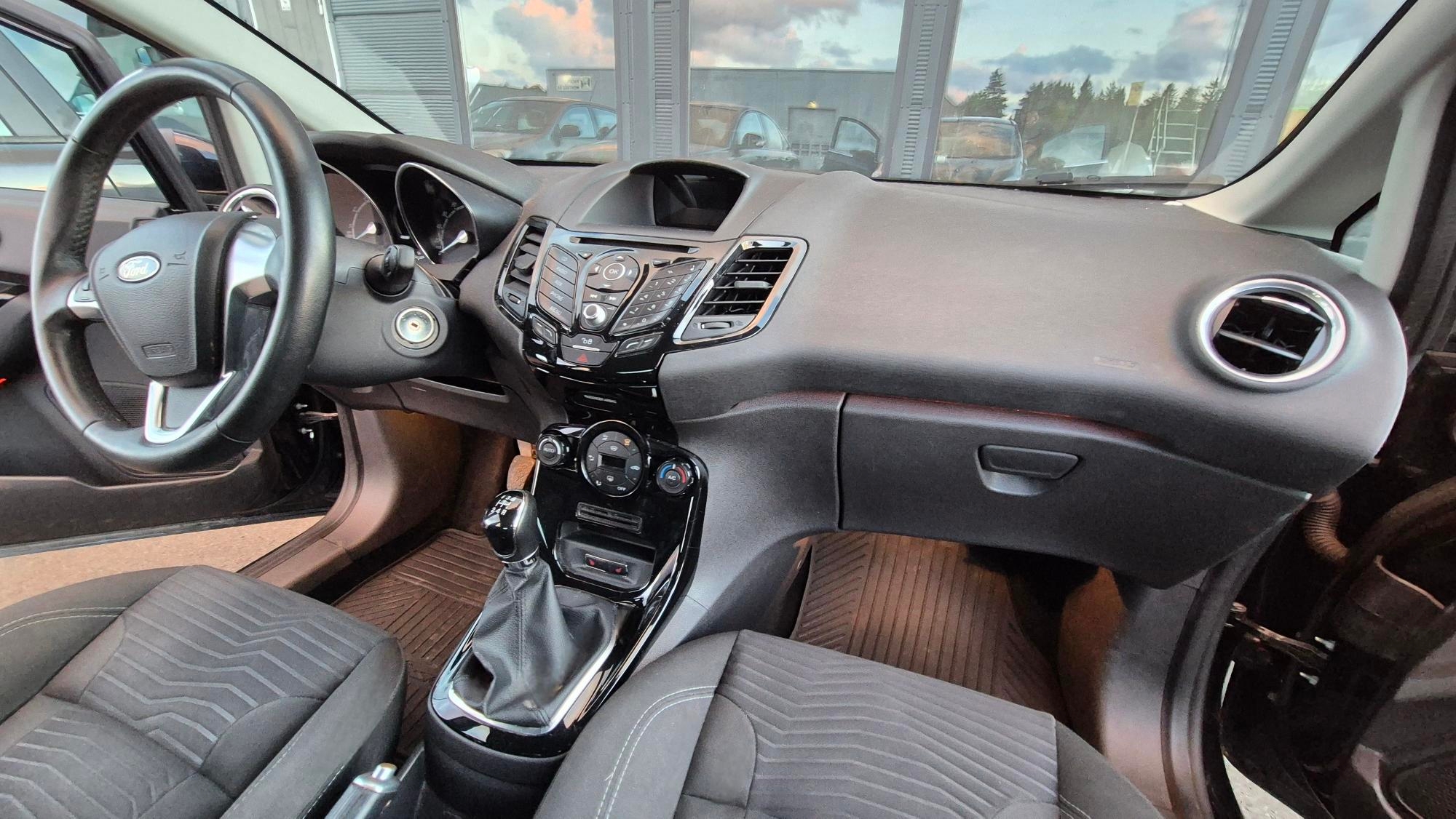 Ford Fiesta 2015, bild 7/31