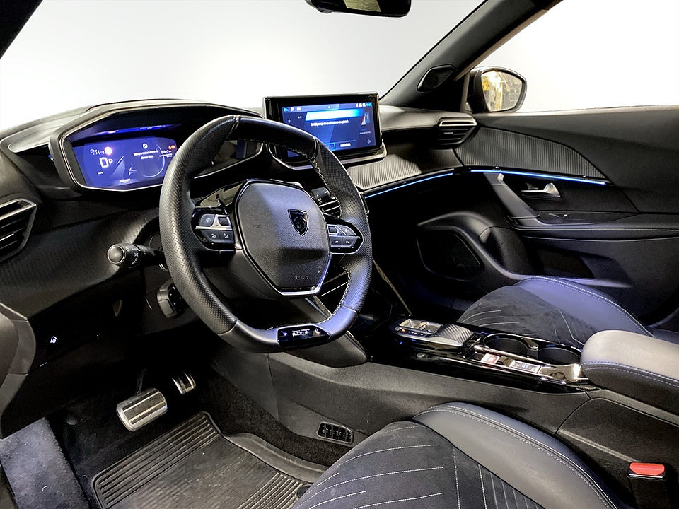 Bild på Peugeot 2008 GT Hybrid 145hk Aut B-KAMERA CARPLAY