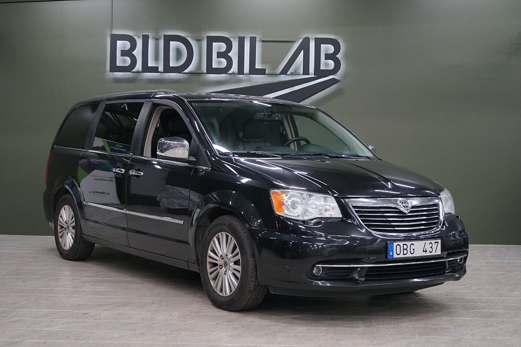Lancia Voyager 2.8LX AUTO KAMBYTT M-VÄRM 7 SITS , 1ÄGARE