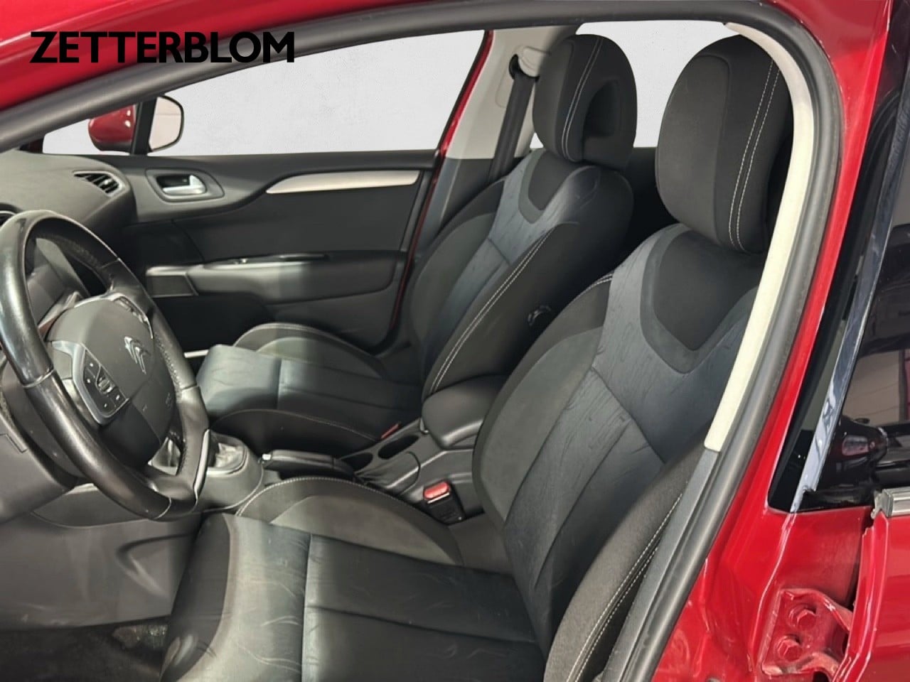 Citroen C4 2012, photo 7/68