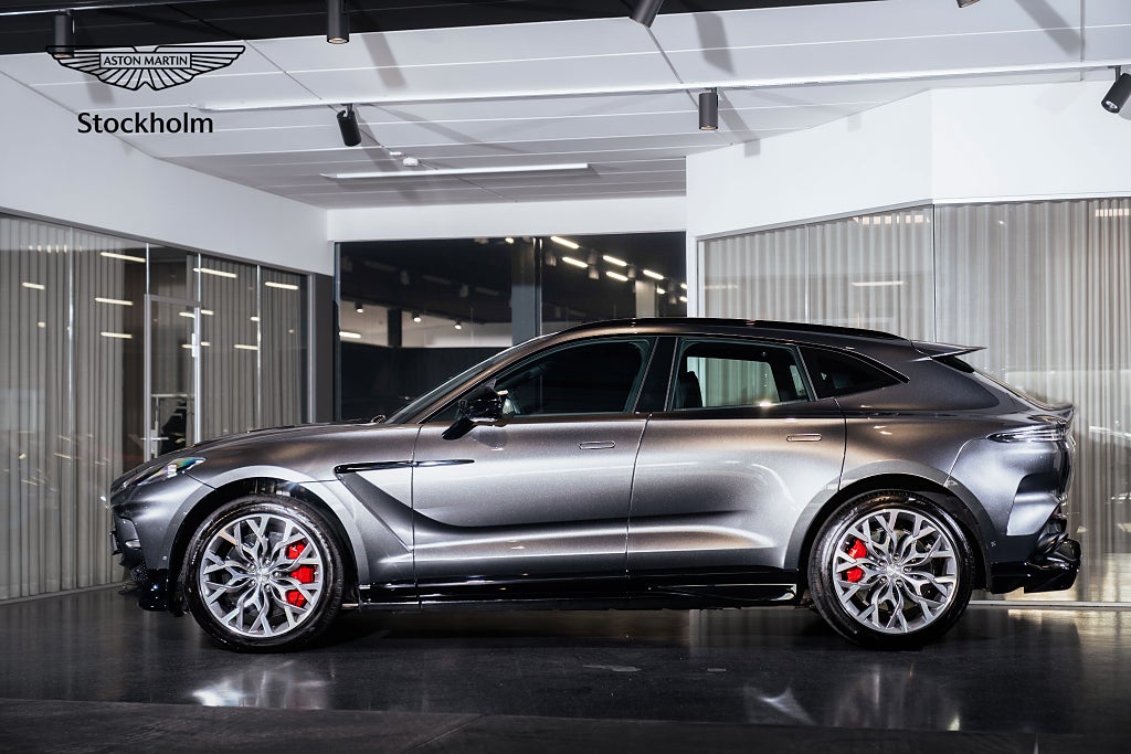 Gallery image 3 of 18