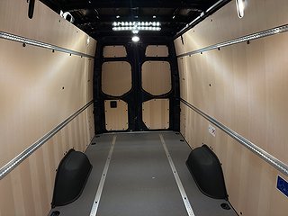 Transportbil - Skåp Mercedes-Benz Sprinter 11 av 18