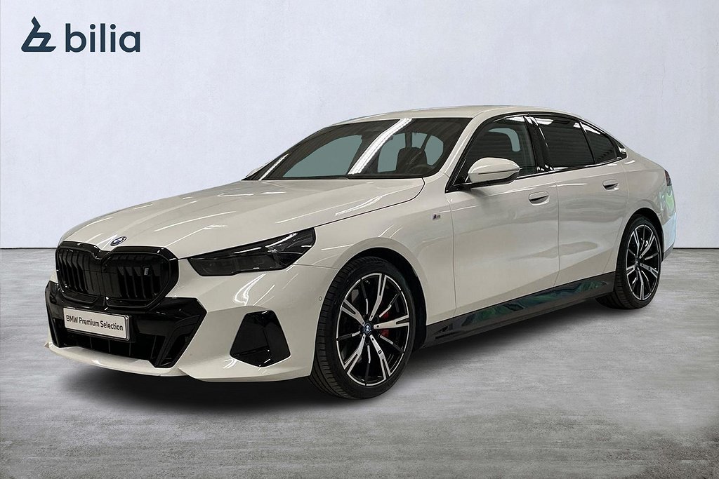 BMW i5 eDrive 40 Sedan M-Sport Pro | Innovation | Travel | Drag
