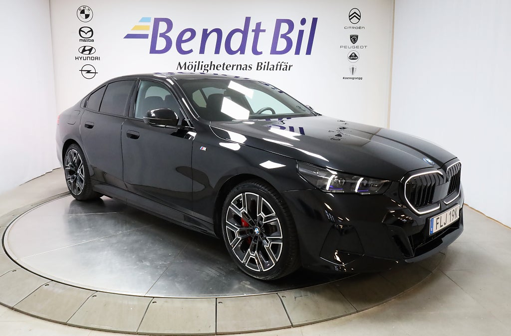 BMW 550e e xDrive Sedan M Pro | 360 kamera | B&W | 20"