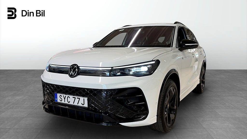Volkswagen Tiguan R-Line Black Drag/Värmare/B-Kamera