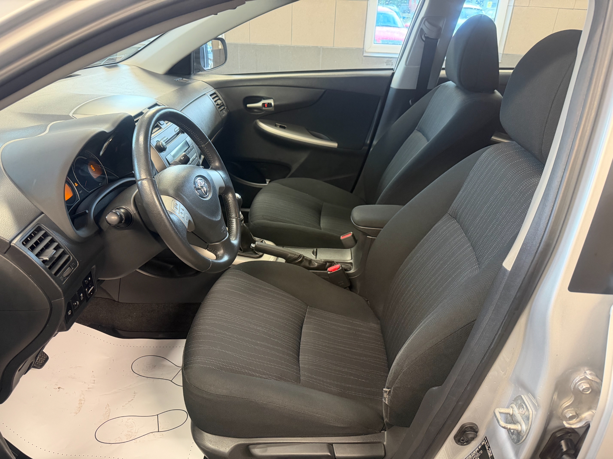 Toyota Corolla 1.6 Dual VVT-i 2009, bild 7/10