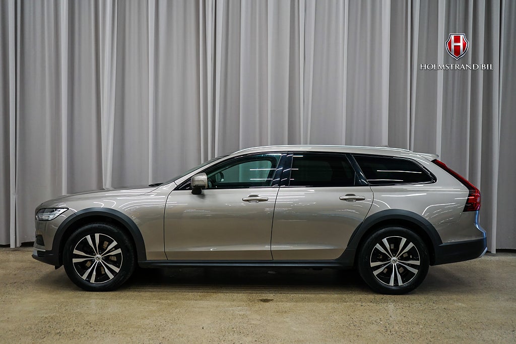 Volvo V90 Cross Country B4 AWD Advanced Edition Drag Värmare Kamera BLIS Carpla