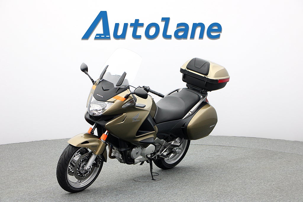 Honda NT700VA Deauville *ABS Nyservad Nya Däck
