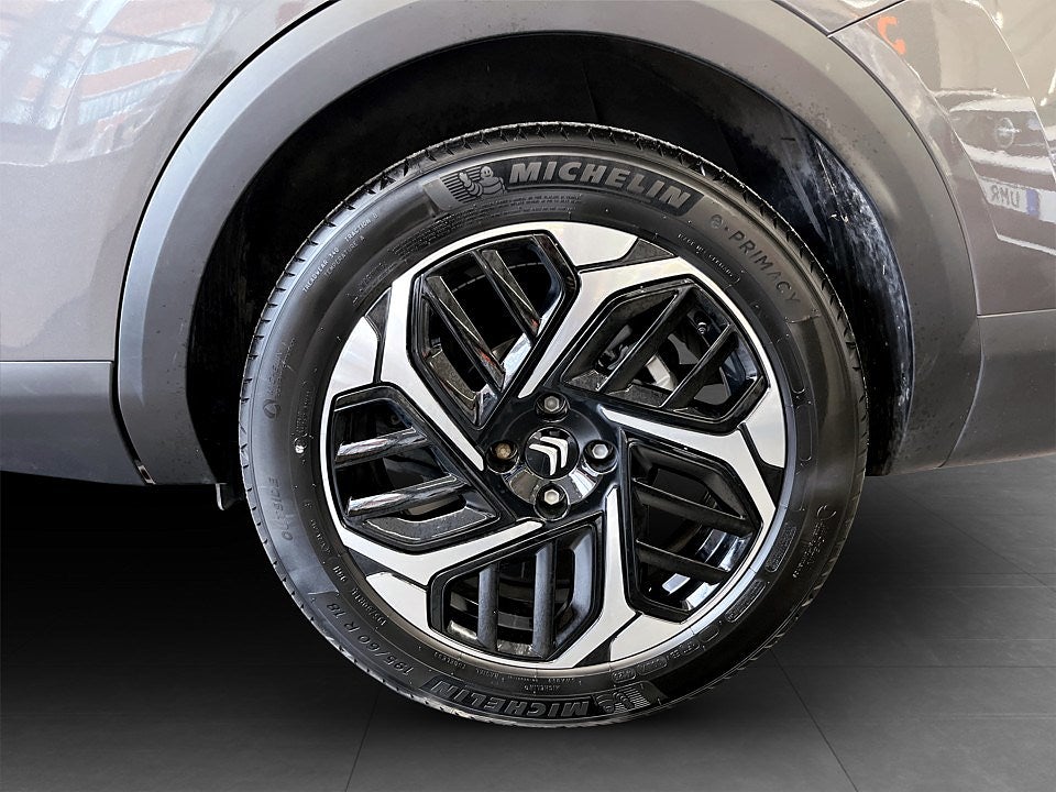 Bild på Citroën C4 X Shine 1.2 PT 130hk Aut - 360-KAMERA, CARPLAY