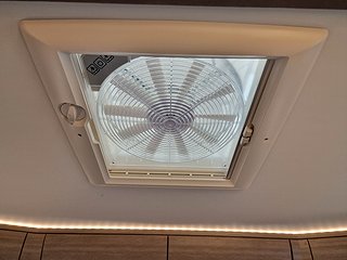 Husbil-halvintegrerad Kabe Novum 750 LGB 28 av 28