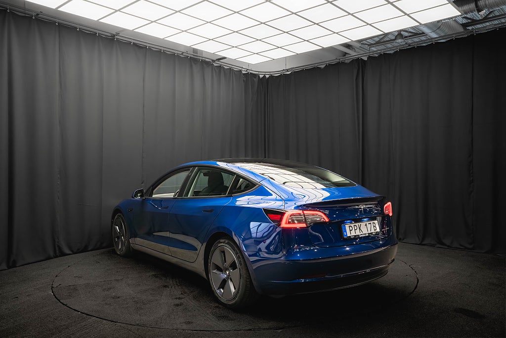 Tesla Model 3 Long Range AWD DRAG PANO LÄDER VÄRMEPUMP 1-ÄGARE MOMS