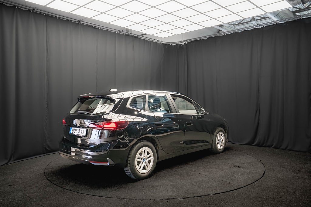 BMW 225e xDrive Active Tourer Kamera Rattvärme 1 ÄGARE MOMS