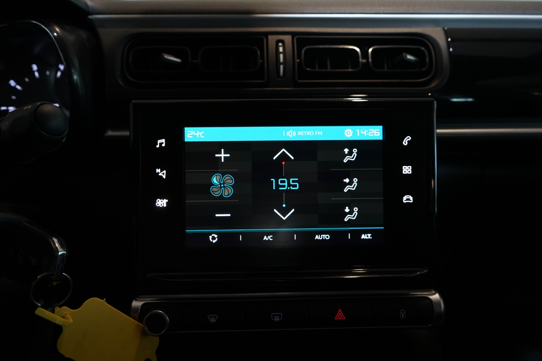 Citroen C3 1.2 PureTech 2017, bild 6/57