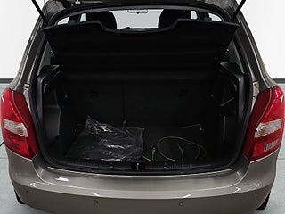 Skoda Fabia 1.2 TSI Elegance S&V-hjul/Motorvärmare/Adaptiv-Farthållare