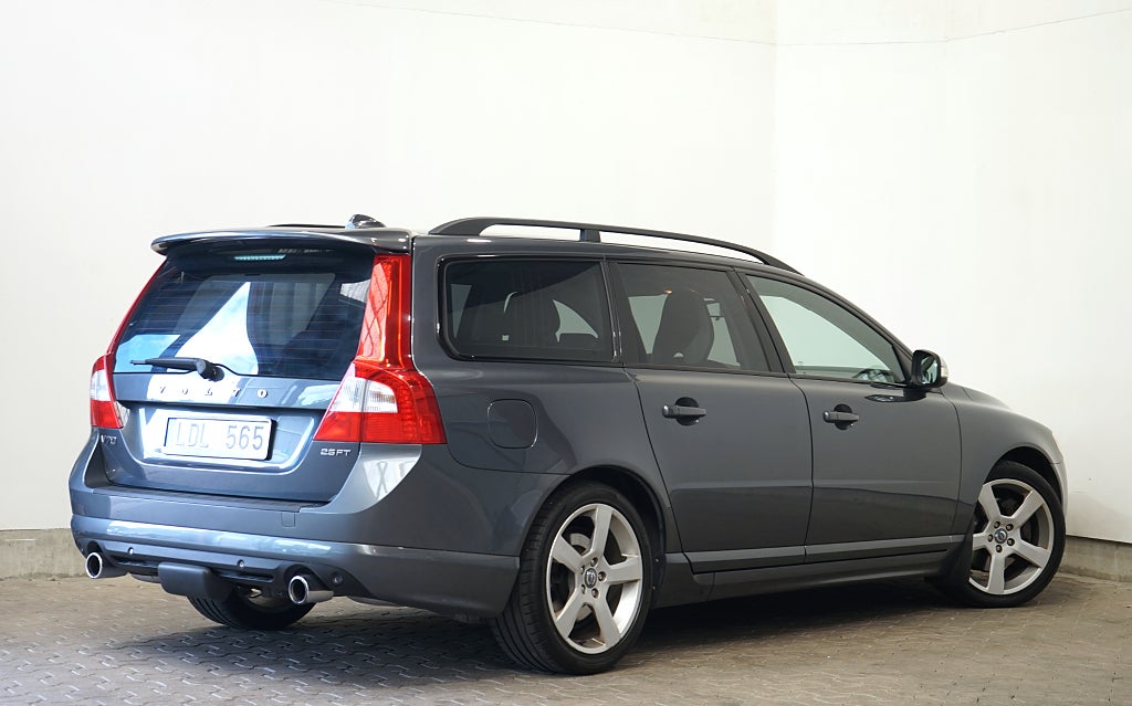 Volvo V70 2.5FT Automat R-Design Dragkrok 231hk