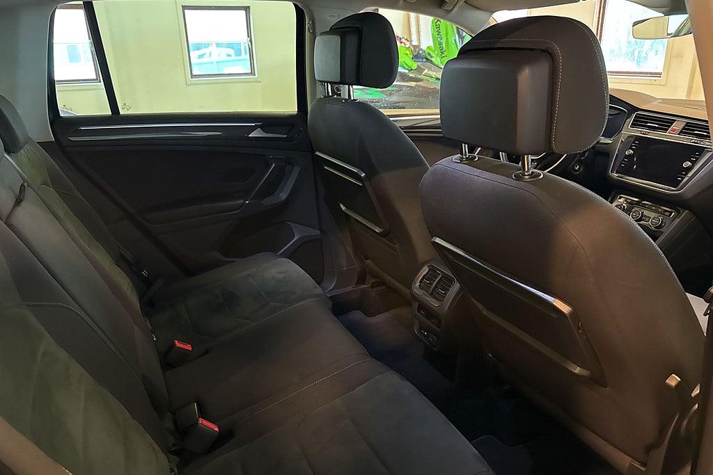 Volkswagen Tiguan 2.0 TDI DPF SCR 4Motion GT Drag Värmare Cockpit  miniatyr 15