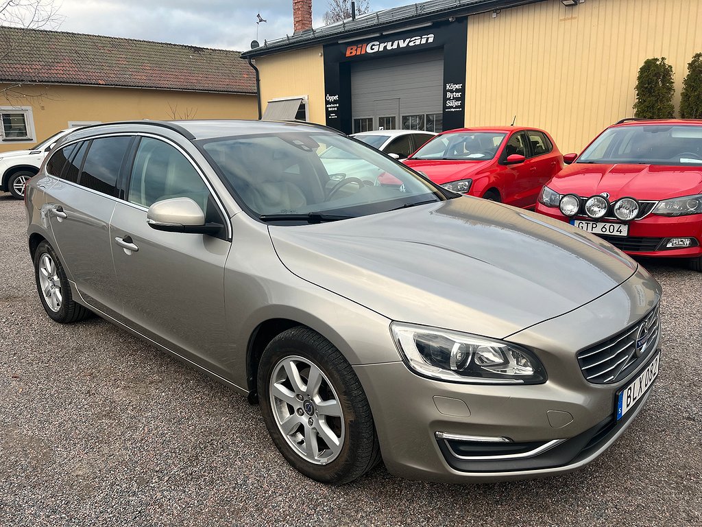 Volvo V60 D4 AUT Momentum Nykamrem/Dragkrok/Värmare