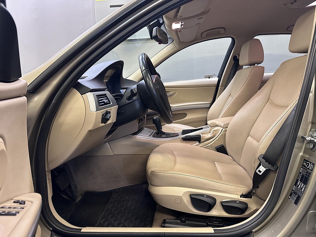BMW 320D Sedan Advantage Fullservice | Nybesiktad | Skinn