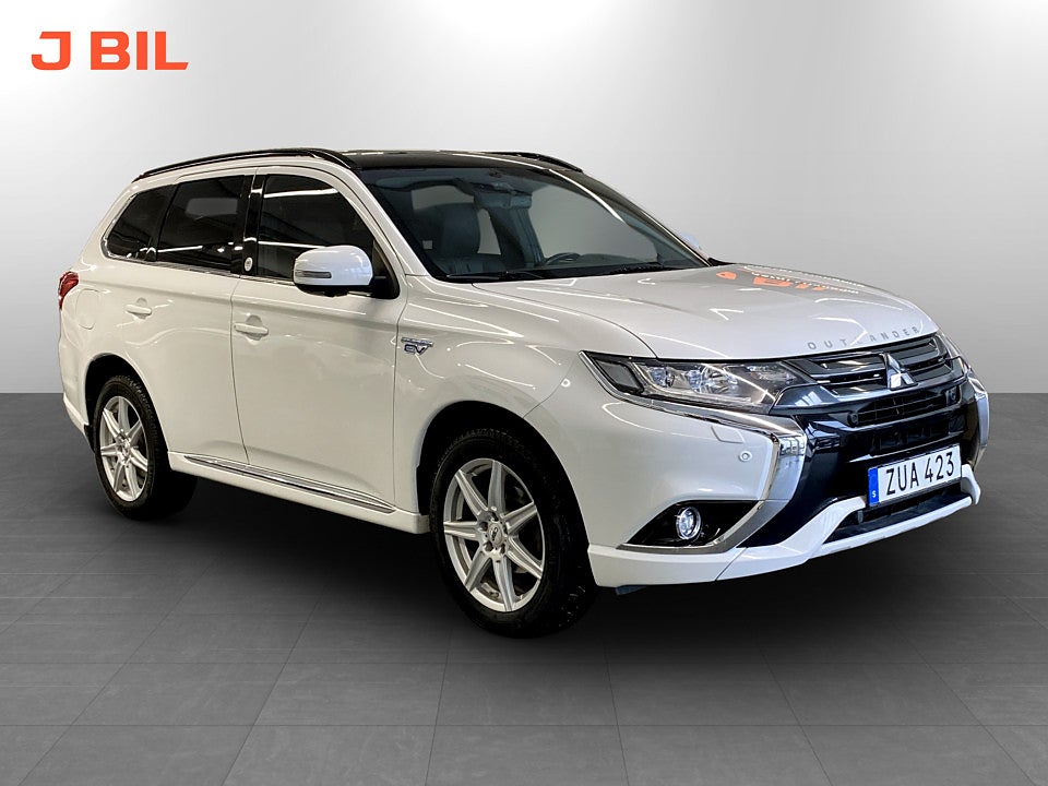 Mitsubishi Outlander PHEV Aut AWD B-KAMERA PANO ELSTOL 203hk