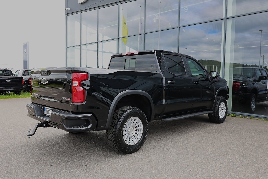 Chevrolet Silverado ZR2 6.2L V8 1500 Crew Cab LÅG SKATT 3066kr/år