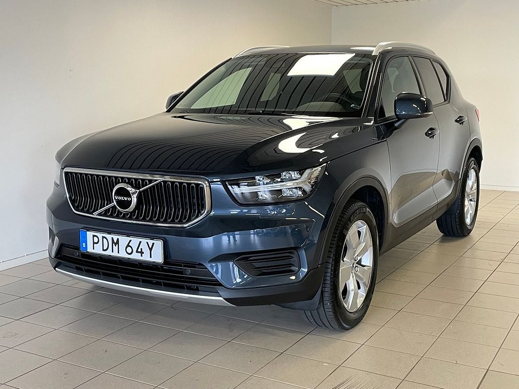 Volvo XC40 T2 FWD Momentum Advanced