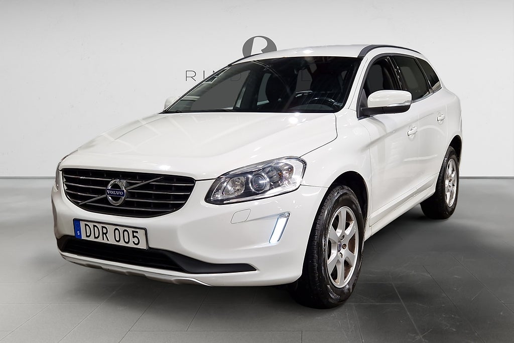 Volvo XC60 D4 181 HK AWD MOMENTUM DRAG D-VÄRM PDC 0.49L/MIL