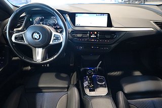 Halvkombi BMW 118I 13 av 22