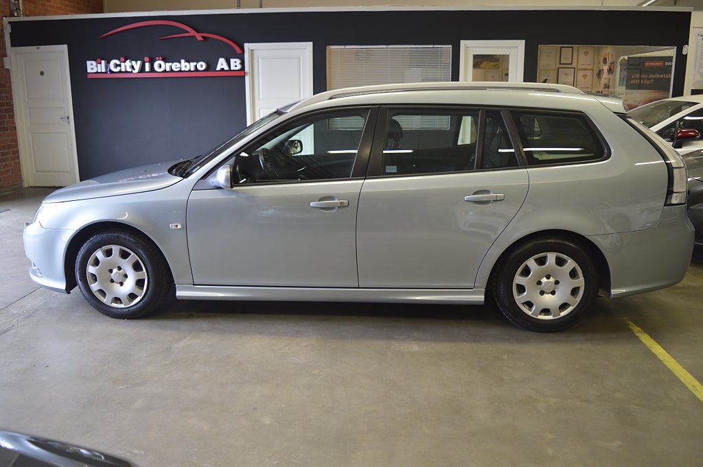 Saab 9-3 1.8t (175hk) BioPower SportCombi / M-värmare / Nyservad & Besikt