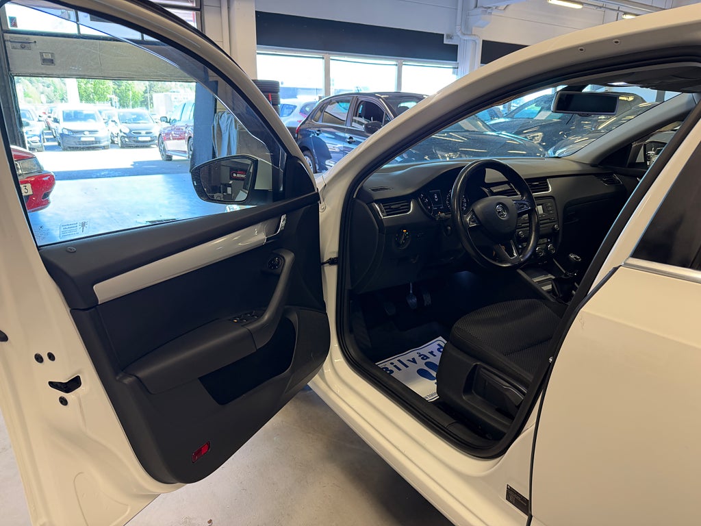 Skoda Octavia 2013 - miniatyr 8