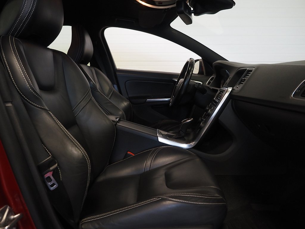 Volvo V60 D5 AWD Geartronic Summum Drag VOC D-Värm Skinn 2014