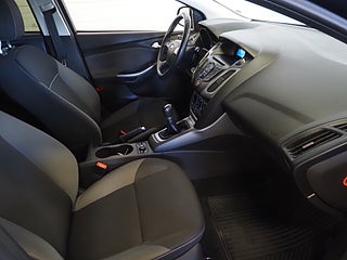 Halvkombi Ford Focus 10 av 21