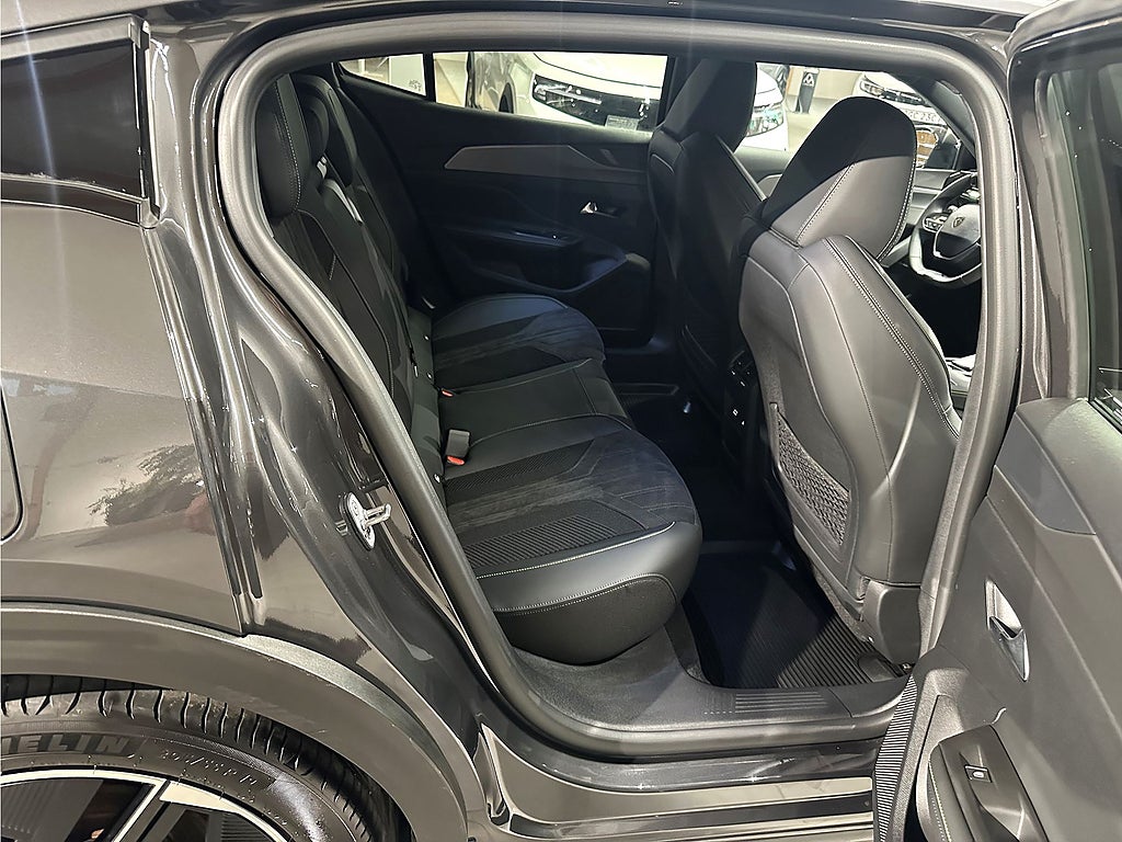 Bild på Peugeot 408 GT 1.2 PT 130hk Aut - B-KAMERA, CARPLAY