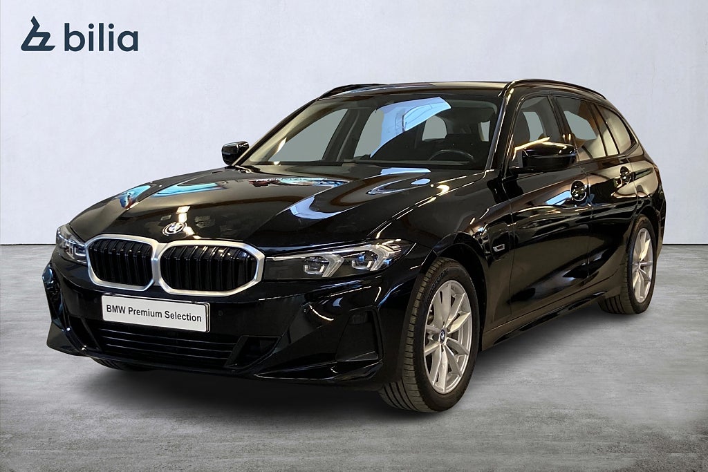 BMW 330e xDrive Touring Aut Värmare Navigation LED Drag 