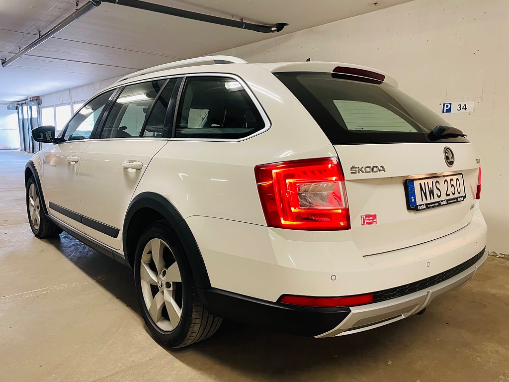 Skoda Octavia Scout 2017 - miniatyr 3