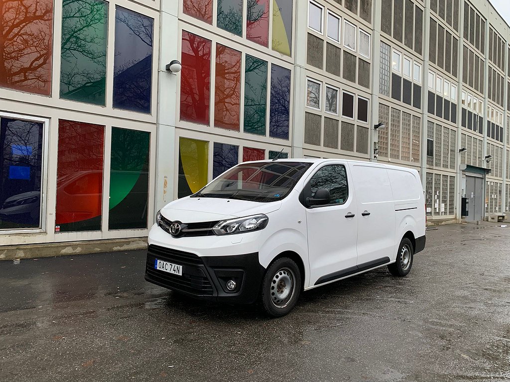 Toyota ProAce 2.0 D-4D Euro 6 Automat L3 1 ägare Värmare Leasingsbar