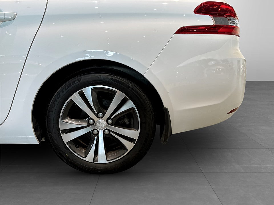 Bild på Peugeot 308 SW Active 1.6 BHDi 120hk BACKSENSORER
