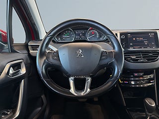 Peugeot 2008 1.2 PureTech 110 EAT Allure Euro 6 – bild 9